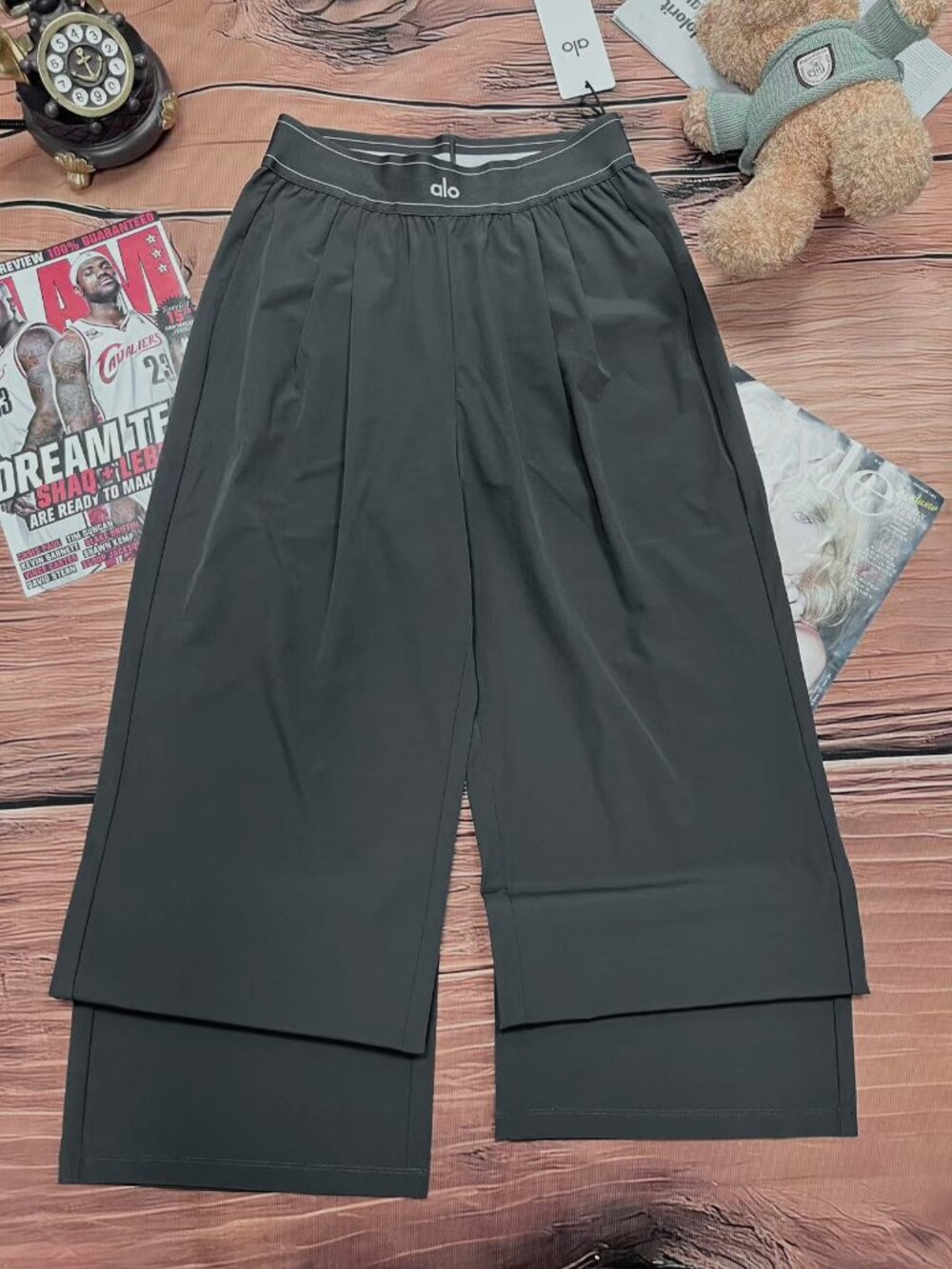 🎯Brand New ALO Yoga Suit Up Trouser Coffee Brown (Regular) 💘Official Hot Items
